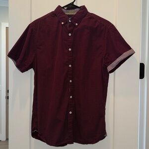 Men’s Short Sleeve Button Down